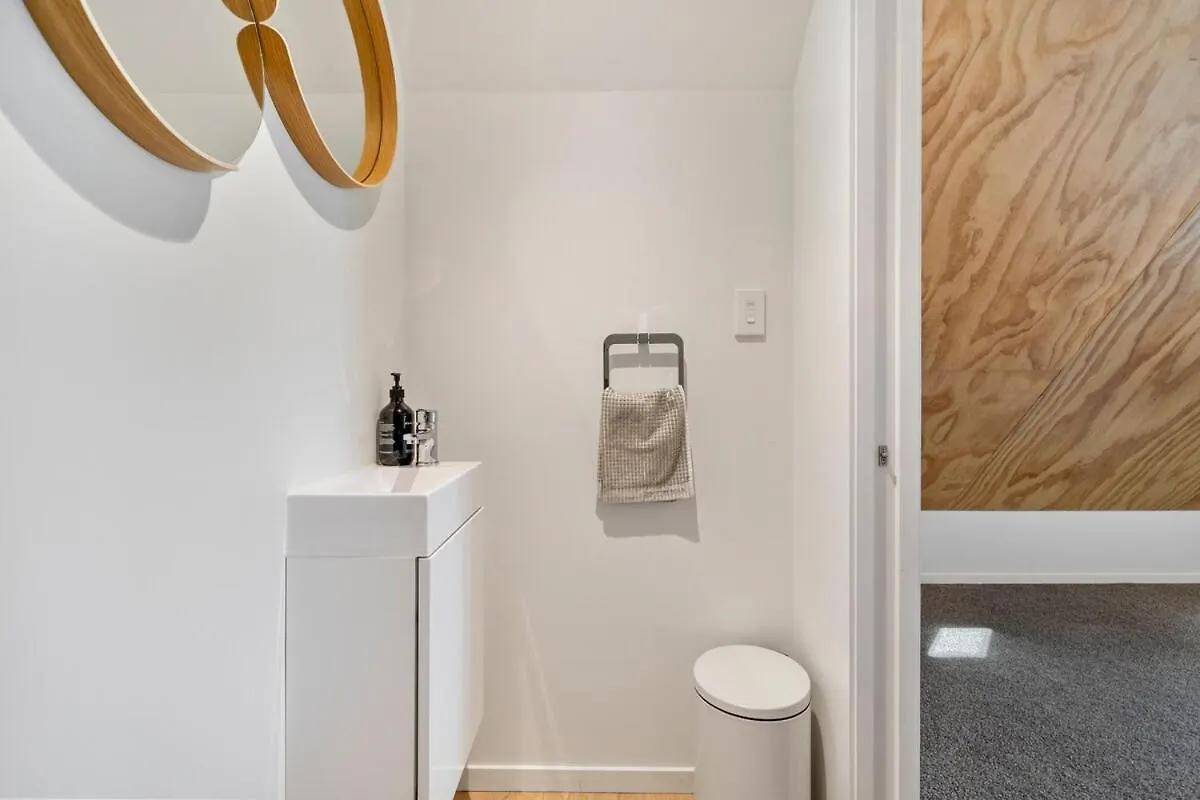 The Cabin - Holiday Home Wellington New Zealand
